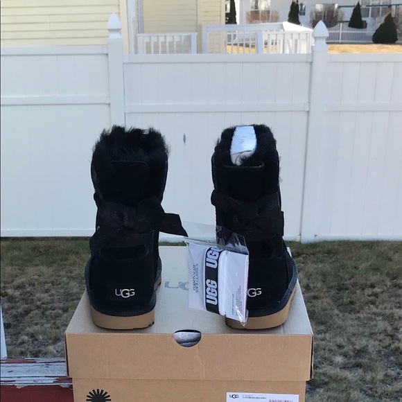 UGG Customizable Bailey Bow II - Picture 7 of 8